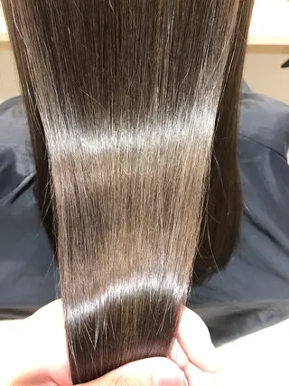 セミロング 髪質改善✨艶髪 韓国ヘア 池内 祐樹のヘアスタイル