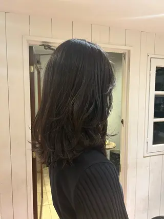 セミロング yusa🌿‬レイヤ ー/赤みなしカラーのヘアスタイル