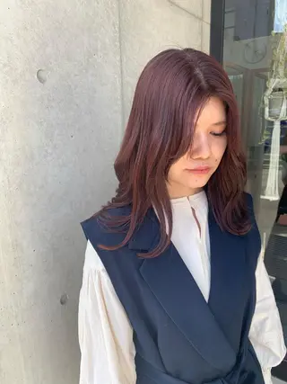 ロング カラー FERIA 池田 比嘉あゆ美のヘアスタイル