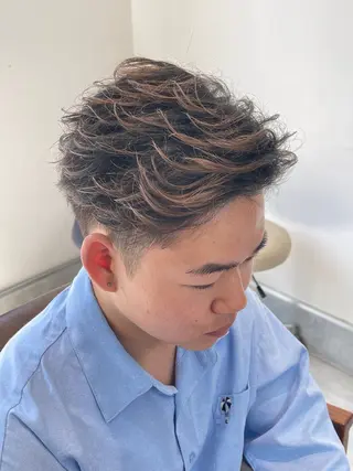 ショート 川田 仁のヘアスタイル