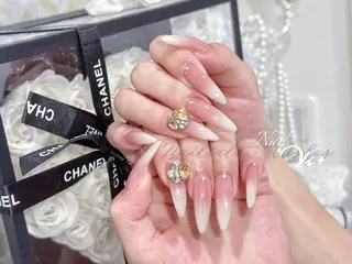 ネイル ✨Nailsalon Vi+✨のネイルデザイン