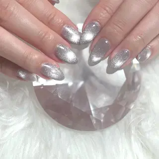 ネイル LAVISH momoneのネイルデザイン