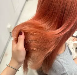 ミディアム カラー 🫧ハイトーン✨格安 より質💐マンツーマのヘアスタイル