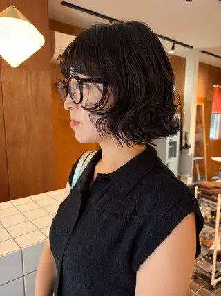 ショート パーマ ニュアンスパーマ🪿 透明感カラー岩波ゆいのヘアスタイル