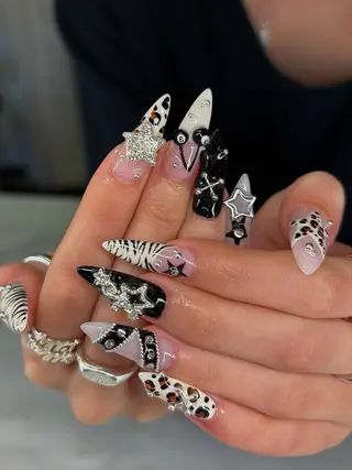 ネイル AUREA Nail 心斎橋店のネイルデザイン