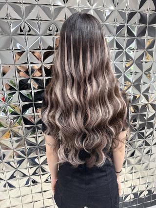 ロング Lovestasy 京都河原町店のヘアスタイル