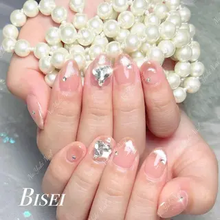 ネイル 🦋 Queenieのネイルデザイン