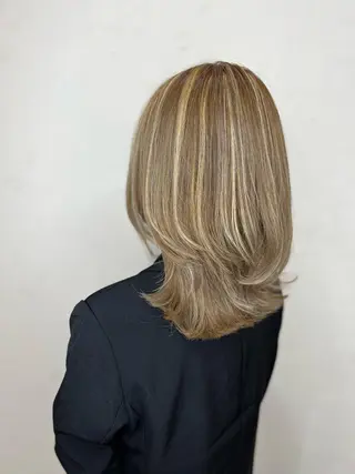 セミロング カラー 仙台×ブリーチ 斎藤相慶のヘアスタイル