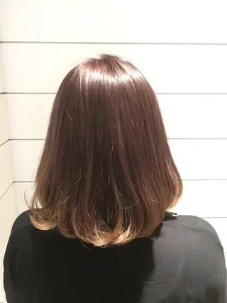 ミディアム カラー 鍵山 千秋のヘアスタイル