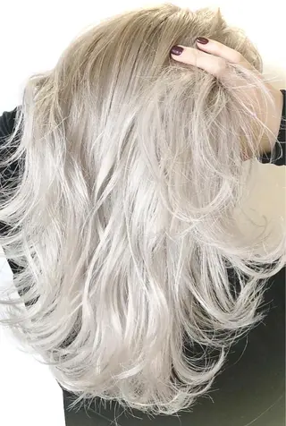 セミロング カラー Seventh Senseのヘアスタイル
