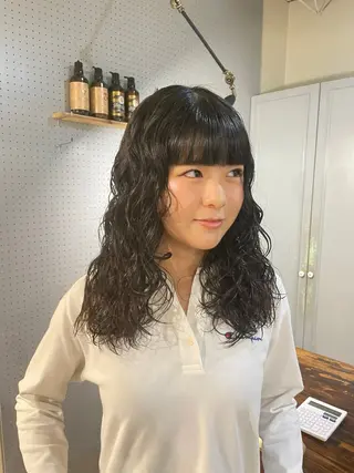 ミディアム パーマ 🤩噂のMr.髪ポジ ティブ®️yu🤩のヘアスタイル