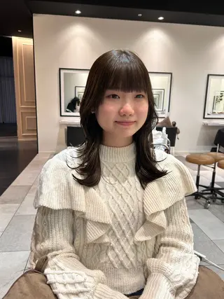 ミディアム 中原 優美のヘアスタイル