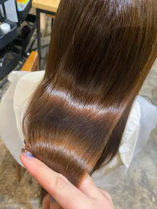 ロング マンツーマン女性 美容師 奏のヘアスタイル