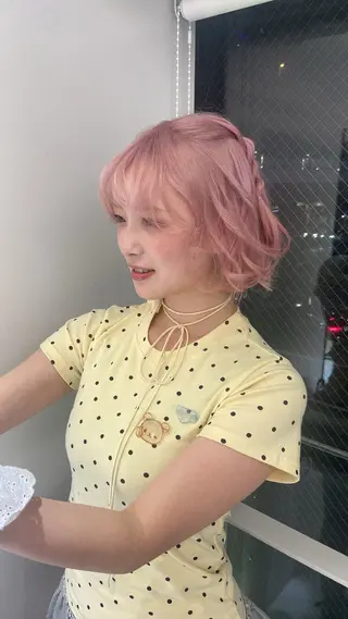 ミディアム カラー ヘアアレンジ girlyハイトーン /airi🍓🎀のヘアスタイル
