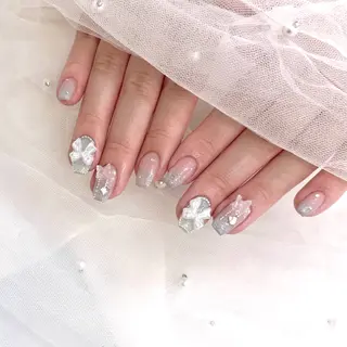 ネイル sara : salon ELVIのネイルデザイン
