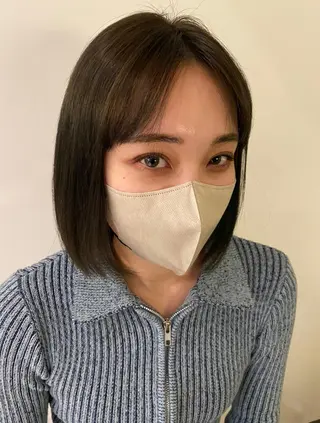 ショート カラー ベージュカラー🐑 レイヤー🤎塚原優芽のヘアスタイル