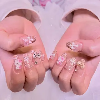 ネイル nail salon e'mu💐のネイルデザイン