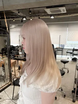 ロング カラー 似合わせベージュ 🍯ayumi🍯のヘアスタイル