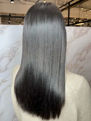 セミロング 髪質改善IENA店長 小泉拓のヘアスタイル