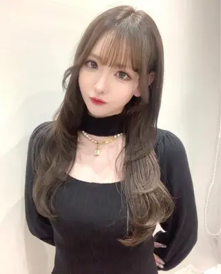 ロング fuwari 美白ショコラカラーのヘアスタイル