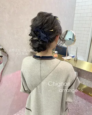 セミロング ヘアアレンジ ヘアセット/レイヤー 赤み消し/はるかのヘアスタイル