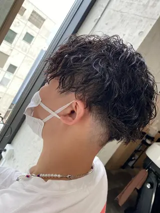 ミディアム パーマ メンズ 似合う髪型見つけます AYAKAのヘアスタイル
