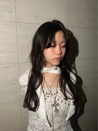 カラー サキ🇰🇷 /立川 韓国/透明感/艶髪のヘアスタイル