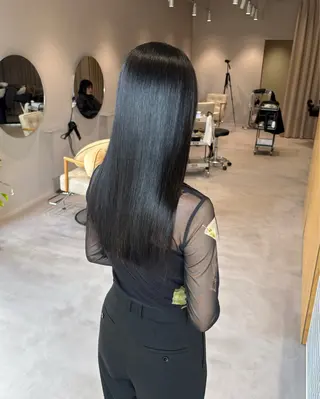 ロング 井山 葵のヘアスタイル
