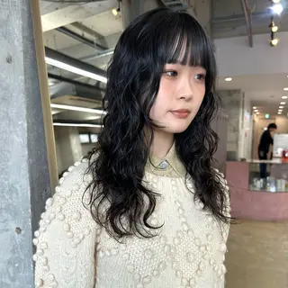 ロング パーマ 伊藤ほのか/柔らかパ ーマ/ダブルカラーのヘアスタイル