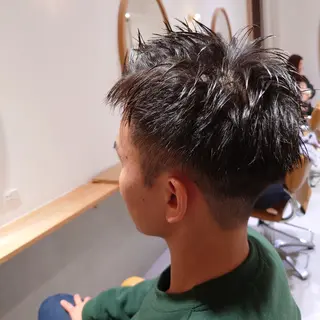 ショート ナカヤマ ヒロトのヘアスタイル