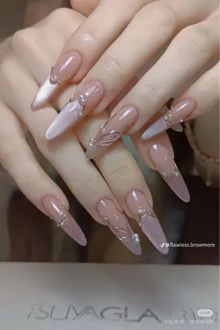 ネイル Dyo Nail_Royalのネイルデザイン
