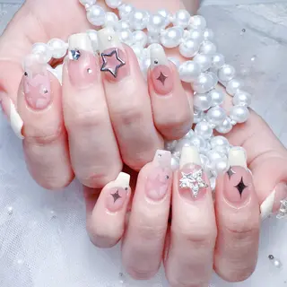 ネイル 🎀M nails✨ ビューティーのネイルデザイン