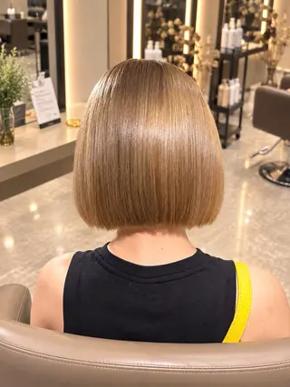 ミディアム 艶髪カラー🤍ྀི MISAKI🩷ྀིのヘアスタイル