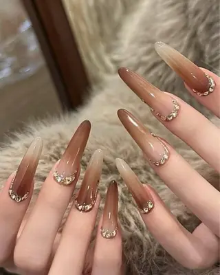 ネイル Lucky nail 小林和希のネイルデザイン