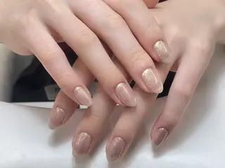 ショート トゥ ヒェンのネイルデザイン