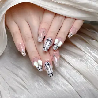 ネイル Maggie Nail🦩のネイルデザイン