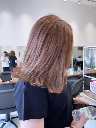 ミディアム カラー 韓国レイヤー×艶髪 ハイトーンRyukiのヘアスタイル