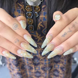 ネイル Rui🌺 Novaのネイルデザイン