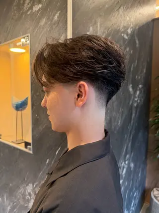 ショート パーマ メンズ 💈原宿指名No.1 センターパート💈のヘアスタイル