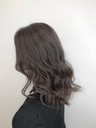 セミロング カラー 【透明感、艶髪】西村 有司のヘアスタイル