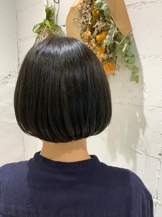 ショート カラー ayano ．のヘアスタイル