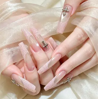 ネイル D-BEAUTY Nailsalonのネイルデザイン