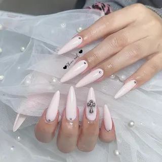 ネイル サイナネイル🎀 長さ出し専門店のネイルデザイン