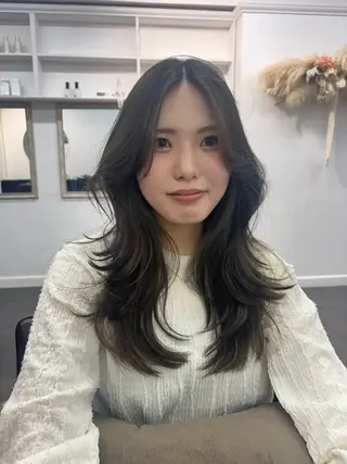 ロング カラー 松永 梨央のヘアスタイル