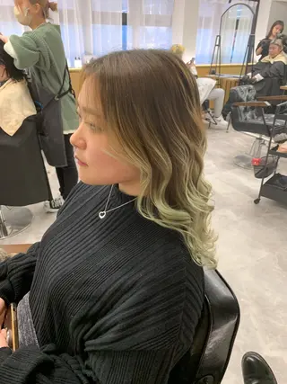 セミロング カラー 濱野 晃佑のヘアスタイル