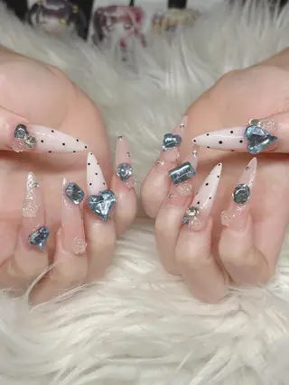 ネイル Lee Nailsのネイルデザイン