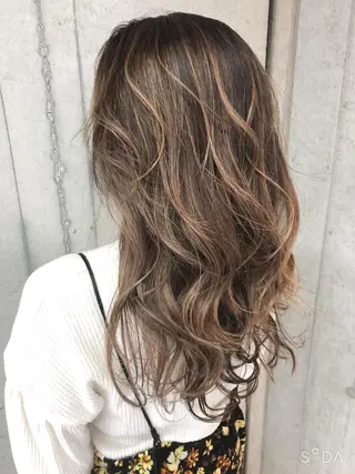 ロング カラー 🌈美髪矯正／髪質 改善カラーDaigoのヘアスタイル