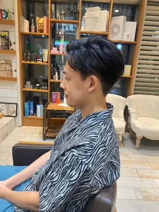メンズ HIDERO/渋谷/ 韓国/顔周りカットのヘアスタイル