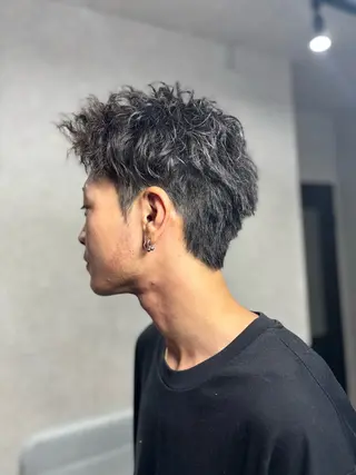 パーマ メンズ 牧 龍佑のヘアスタイル