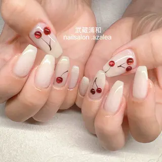 ネイル R inのネイルデザイン